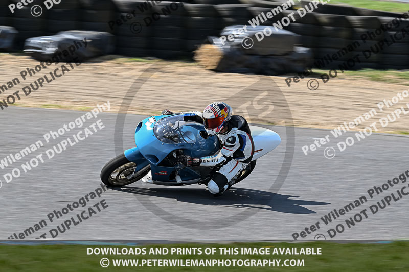 enduro digital images;event digital images;eventdigitalimages;lydden hill;lydden no limits trackday;lydden photographs;lydden trackday photographs;no limits trackdays;peter wileman photography;racing digital images;trackday digital images;trackday photos